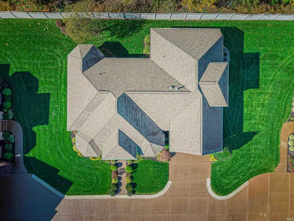 $598,900 | 1469 Woodfield Drive, Newburgh, IN 47630