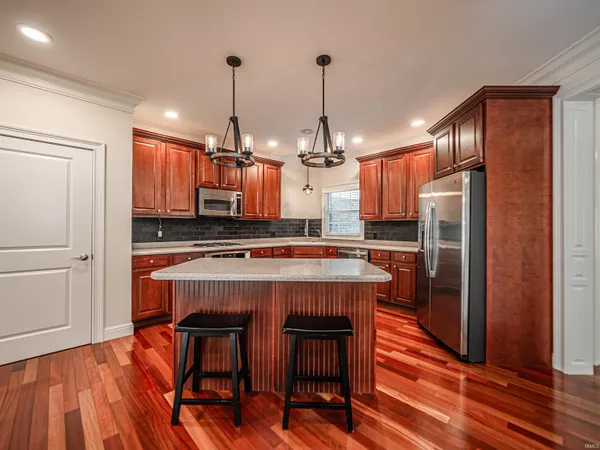 $599,900 | 1469 Woodfield Drive, Newburgh, IN 47630