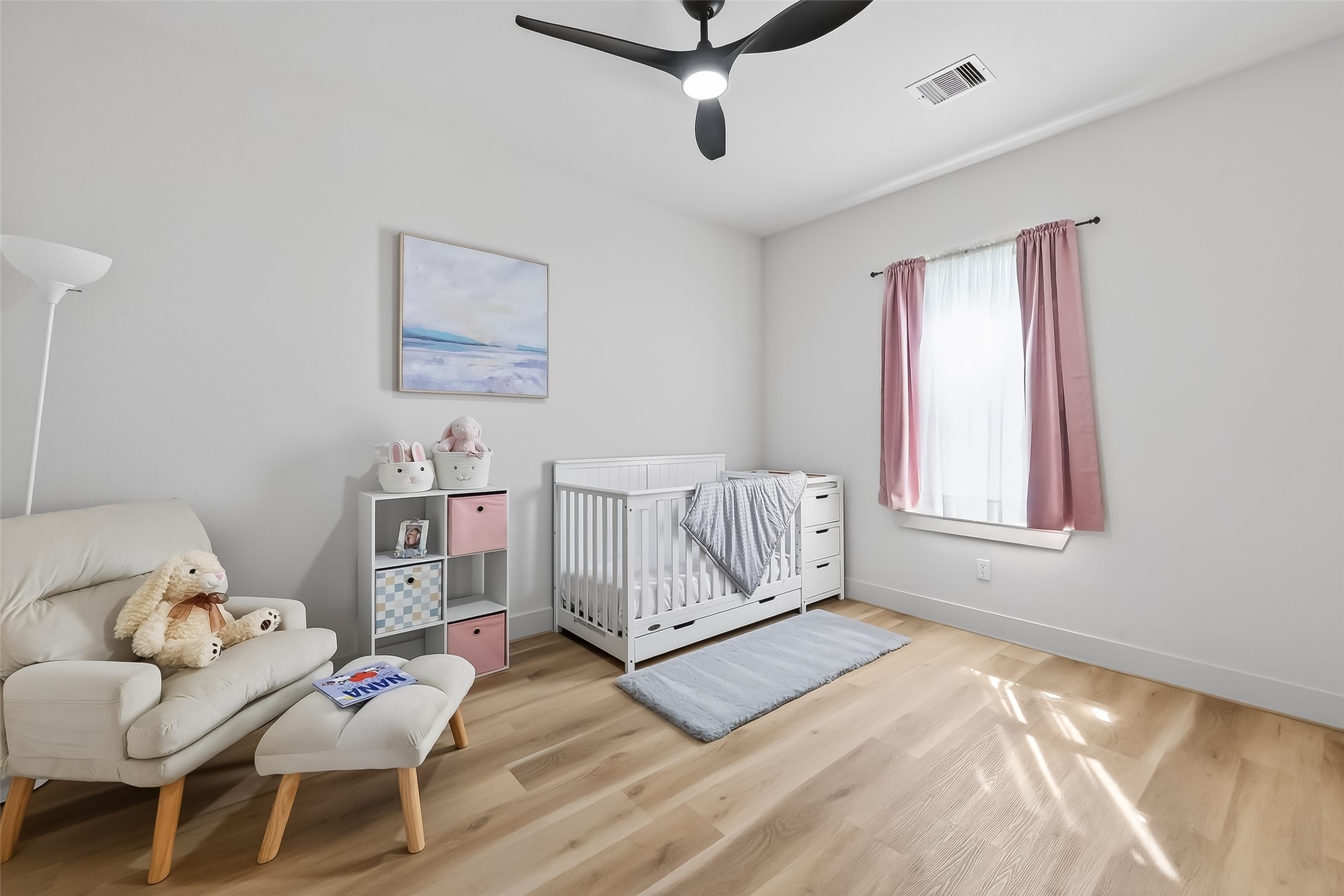 975 Highland Light Lane Houston, TX 77091 - Photo 35 of 41 a living room with furniture and a window