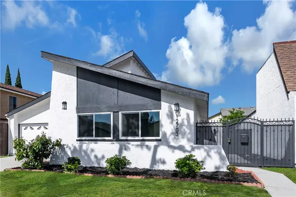 $1,279,999 | 12703 Park Cerritos Ca, Cerritos, CA 90703