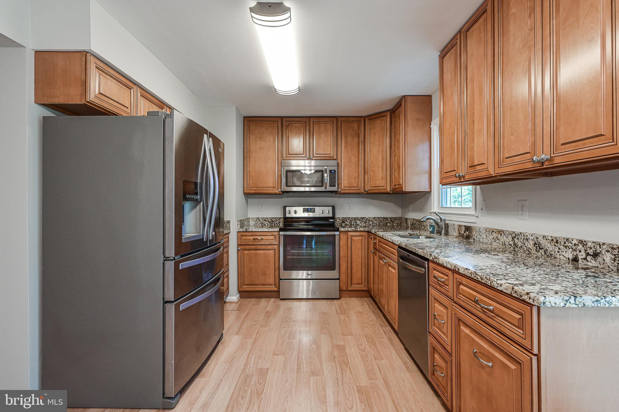 10283 Latney Road Fairfax, VA 22032 - Photo 7 of 40