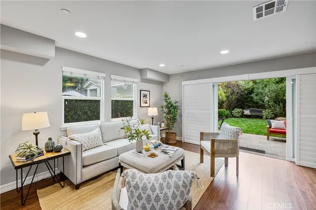 $1,188,000 | 78 North Sierra Bonita Avenue, Unit 2, Pasadena, CA 91106