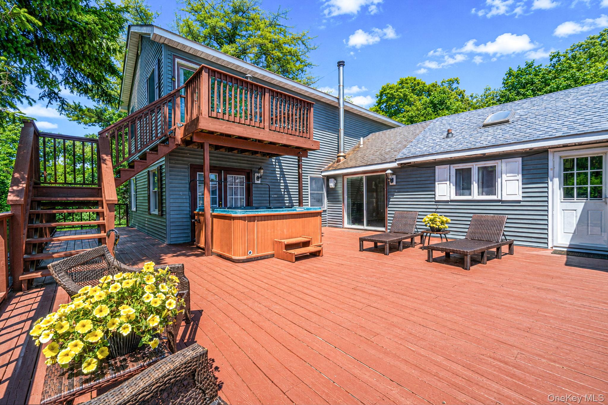 612 Blue Point Road Holtsville, NY 11742 - Photo 34 of 47
