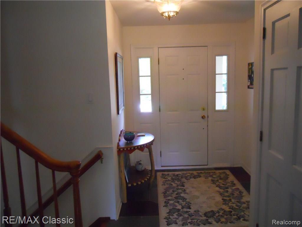 937 Rock Spring Road Bloomfield Hills, MI 48304 - Photo 3 of 41