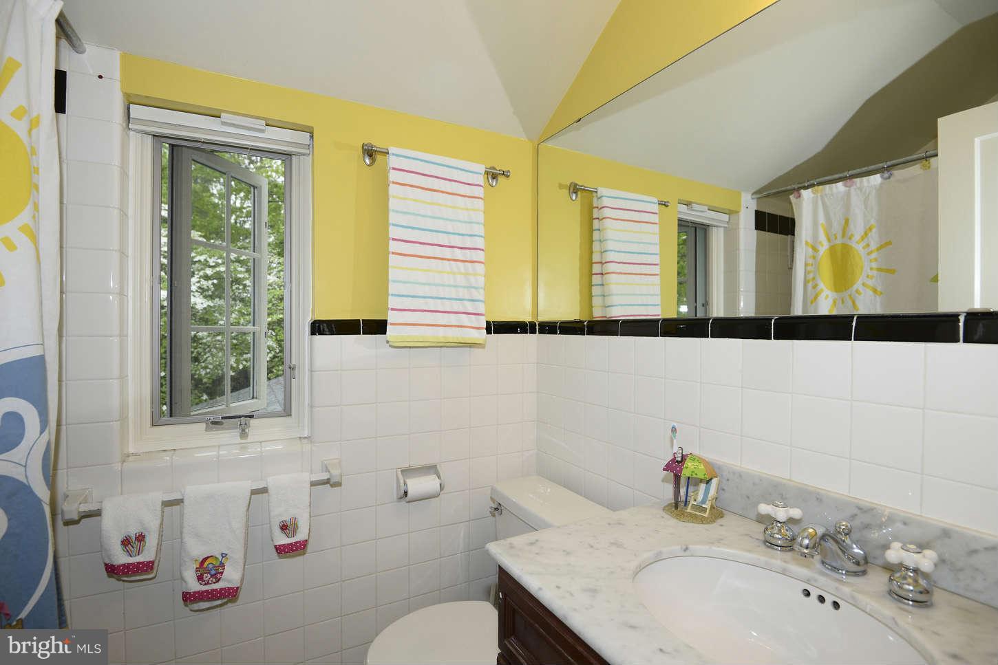 5606 Harwick Road Bethesda, MD 20816 - Photo 20 of 30 Bath