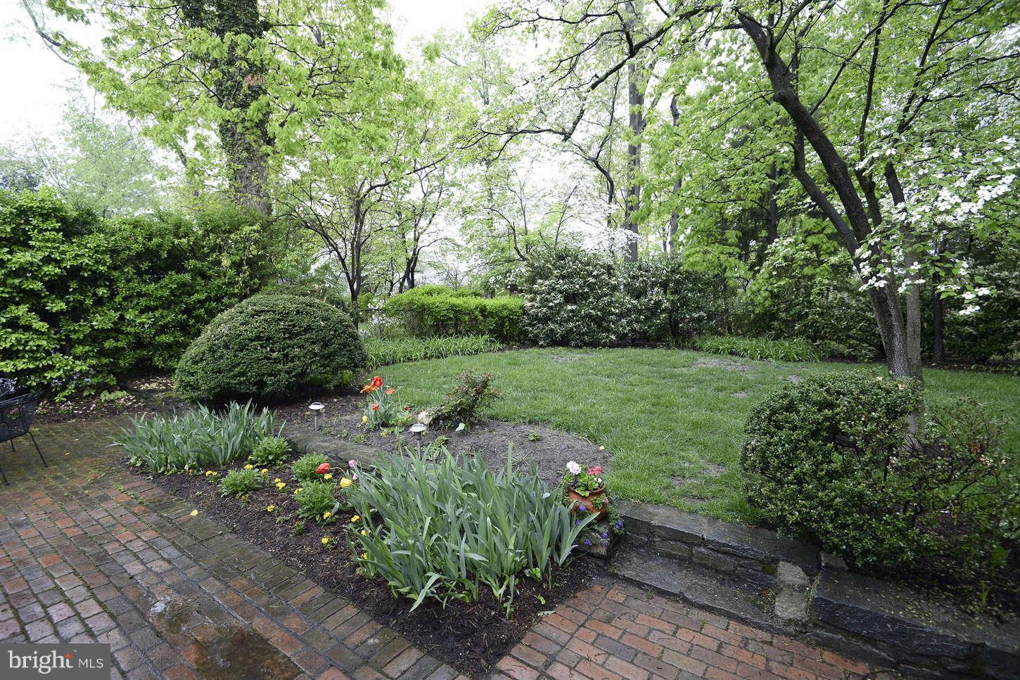 5606 Harwick Road Bethesda, MD 20816 - Photo 25 of 30 Exterior (Rear)