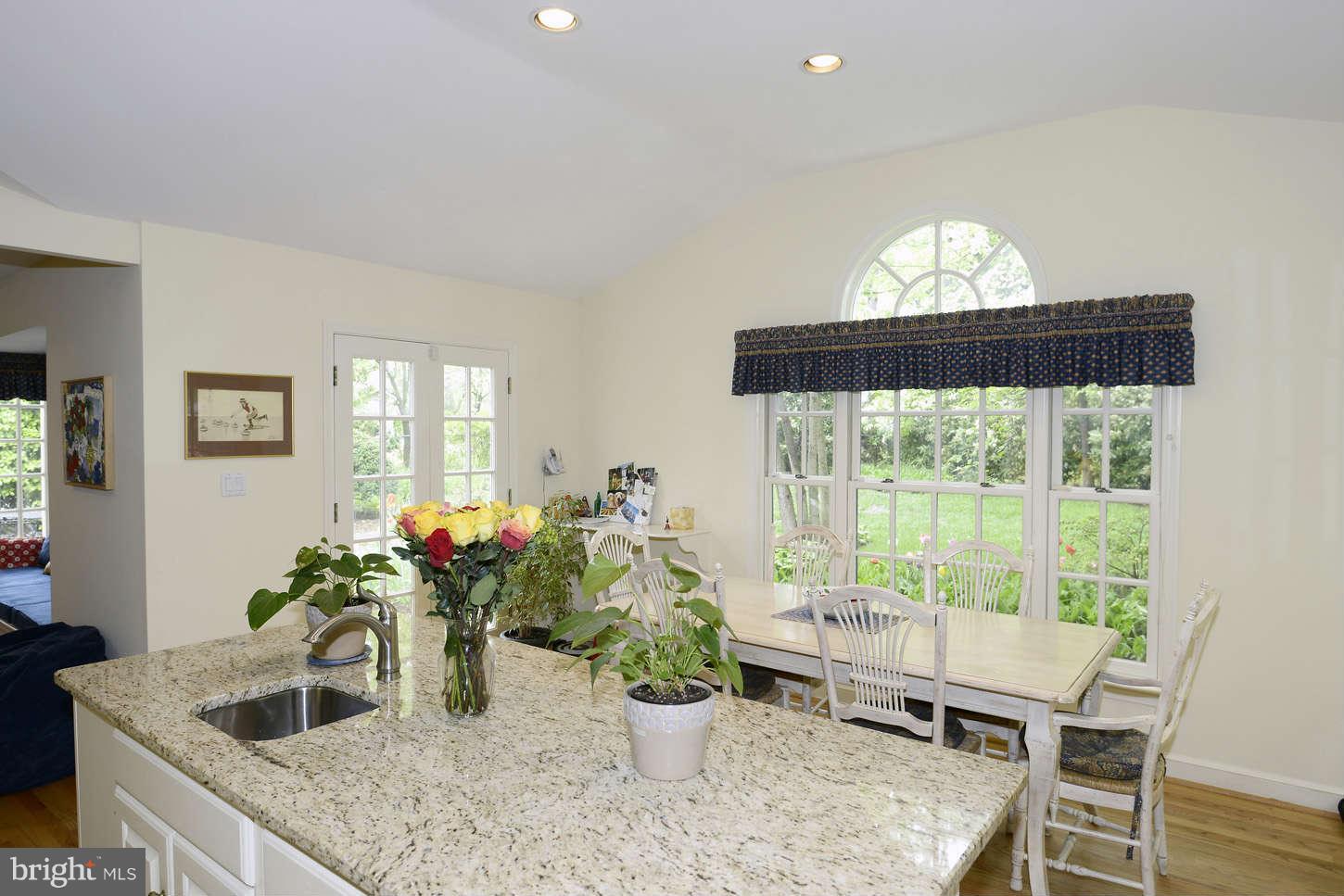 5606 Harwick Road Bethesda, MD 20816 - Photo 10 of 30 Kitchen
