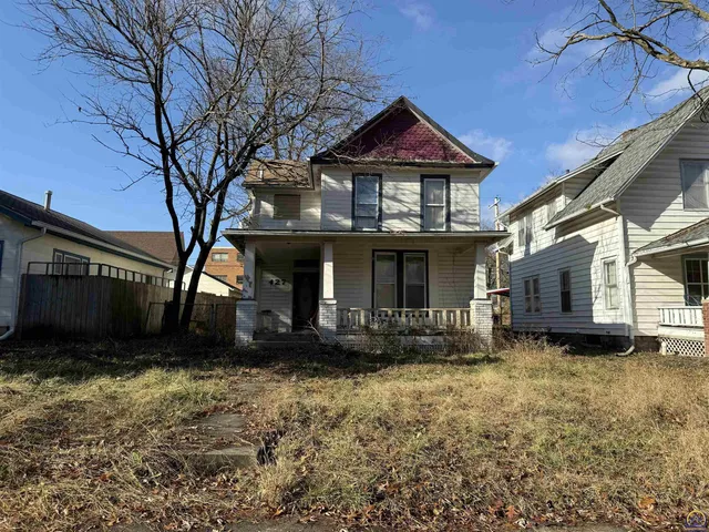 $35,000 | 427 Southwest Jewell Avenue, Topeka, KS 66606