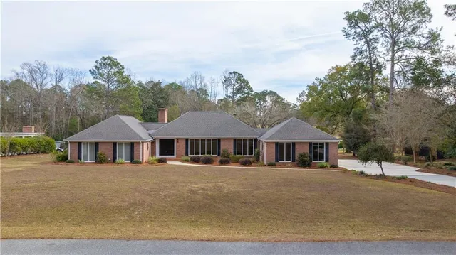 $399,900 | 66 Springhill Drive, Tifton, GA 31793