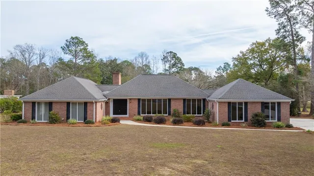$399,900 | 66 Springhill Drive, Tifton, GA 31793