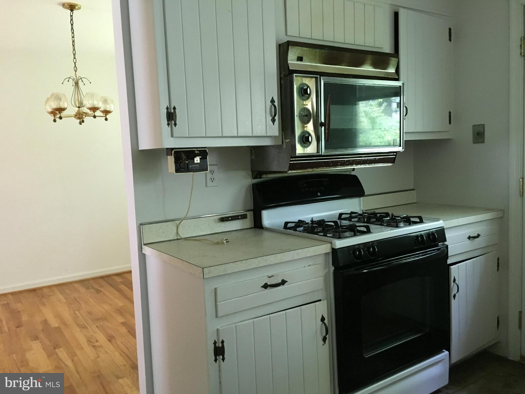 1308 Canyon Road Silver Spring, MD 20904 - Photo 13 of 30 Kitchen