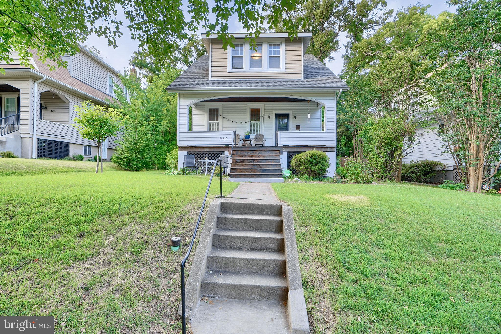 423 Westgate Road Baltimore, MD 21229 - Photo 1 of 40