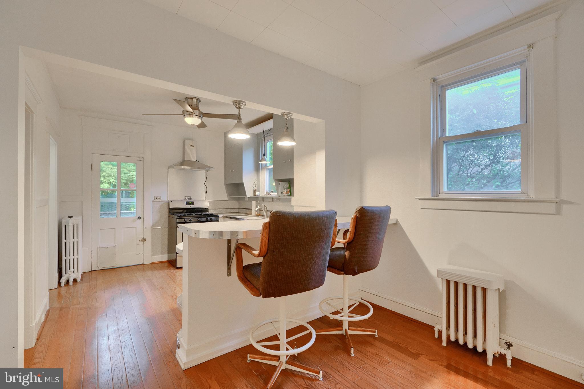 423 Westgate Road Baltimore, MD 21229 - Photo 12 of 40