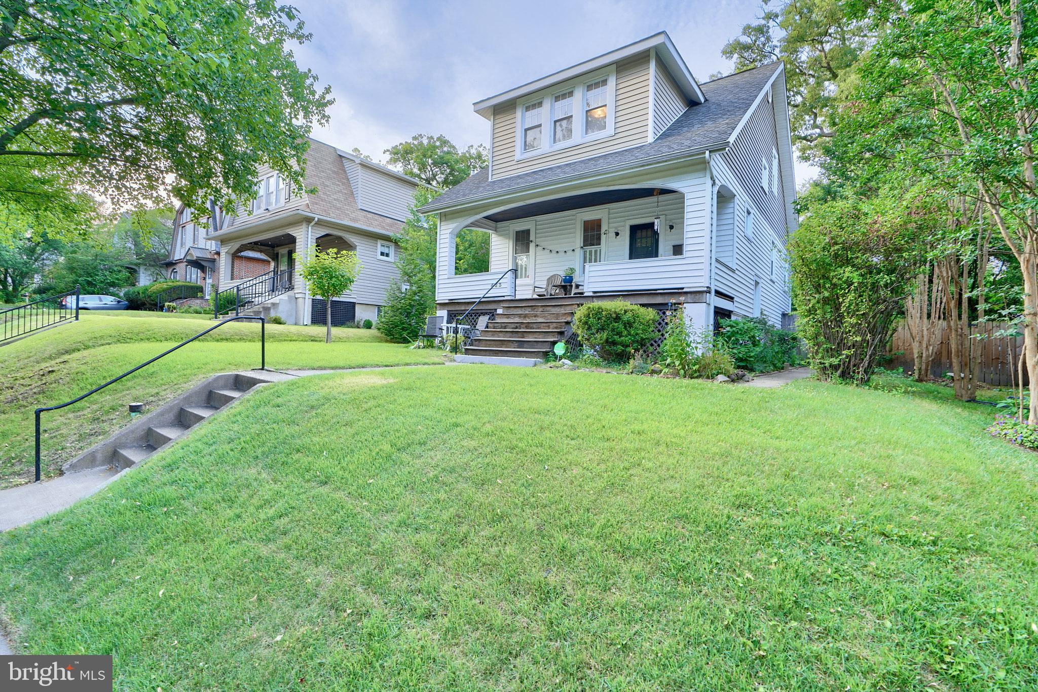 423 Westgate Road Baltimore, MD 21229 - Photo 2 of 40