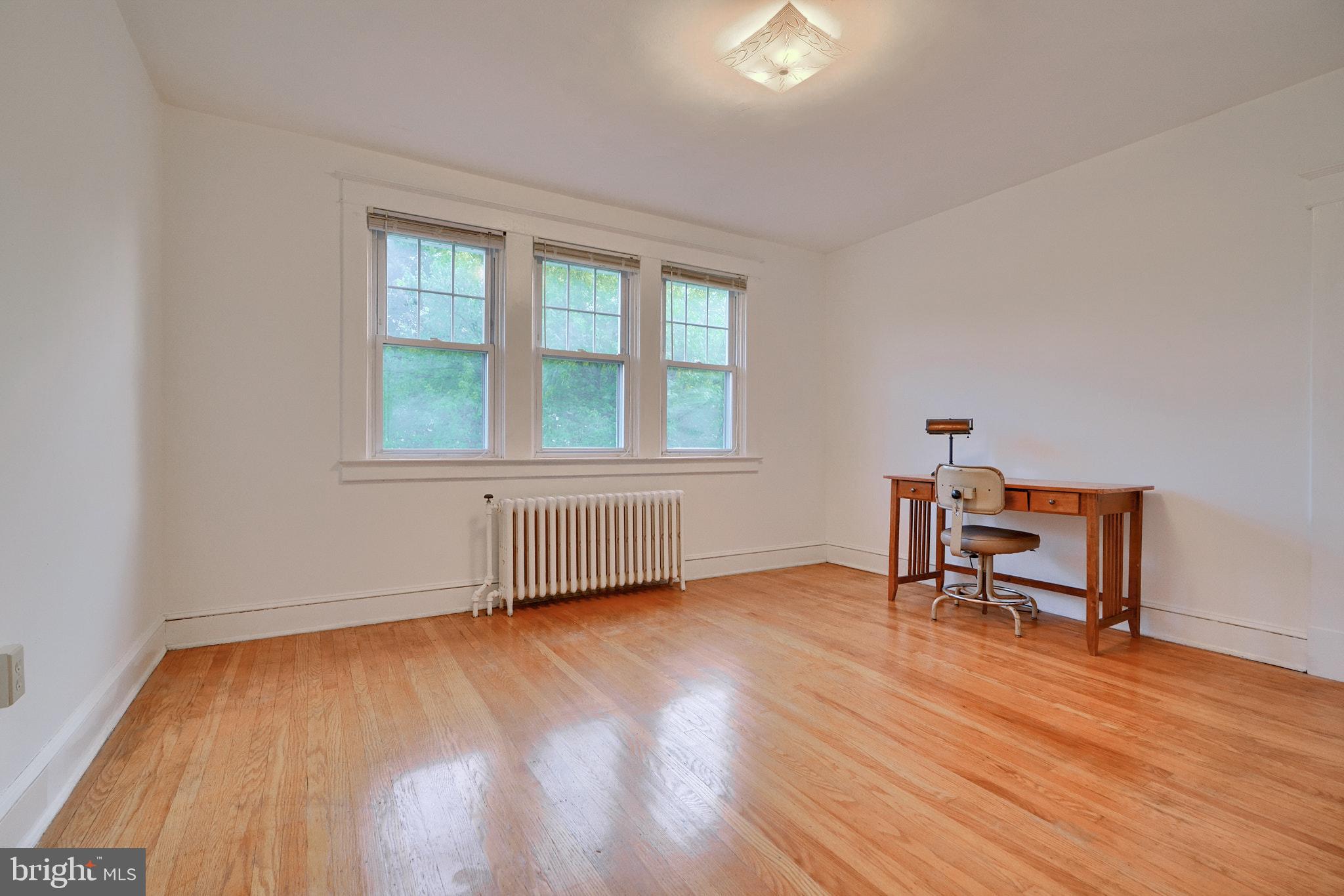 423 Westgate Road Baltimore, MD 21229 - Photo 21 of 40