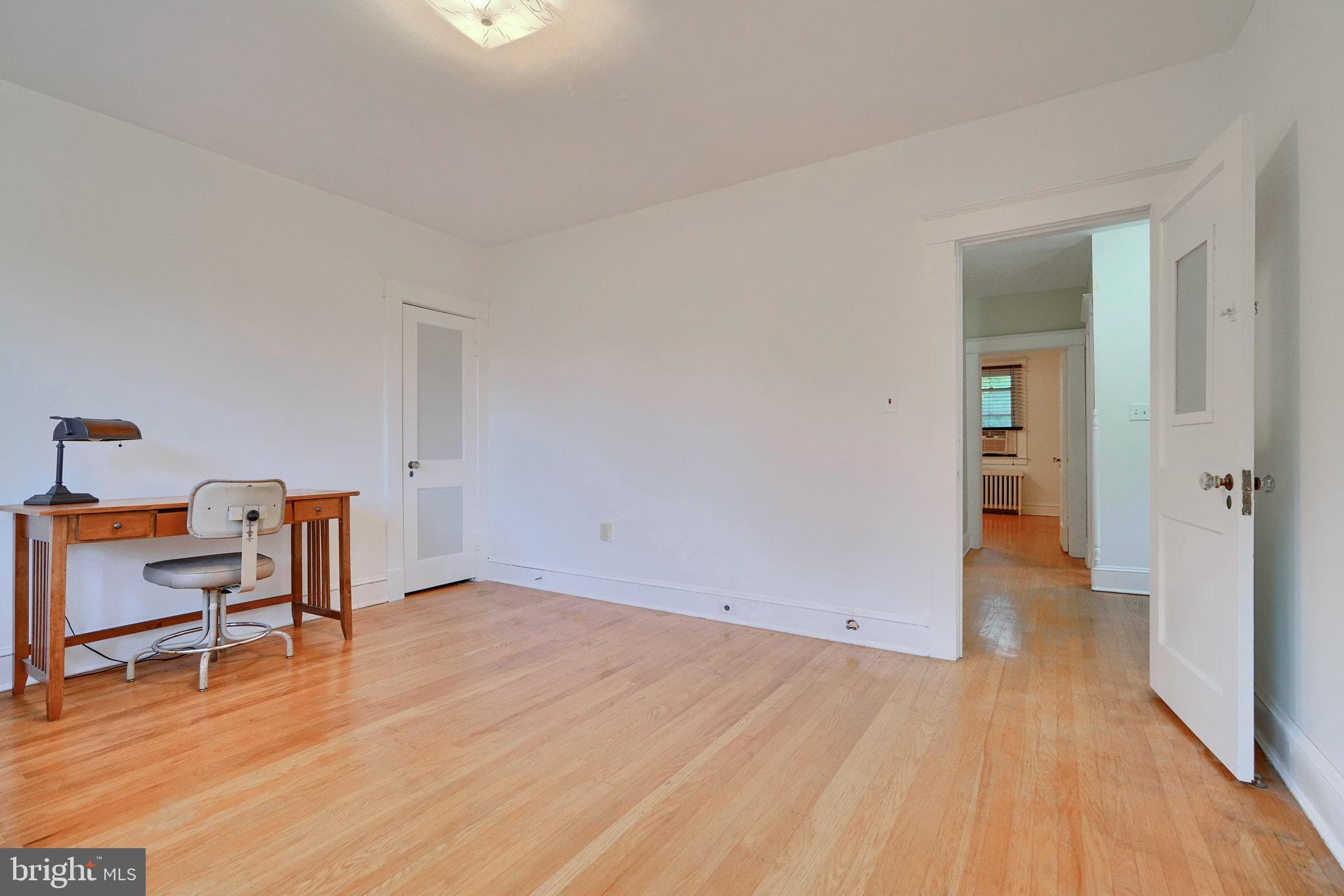423 Westgate Road Baltimore, MD 21229 - Photo 22 of 40