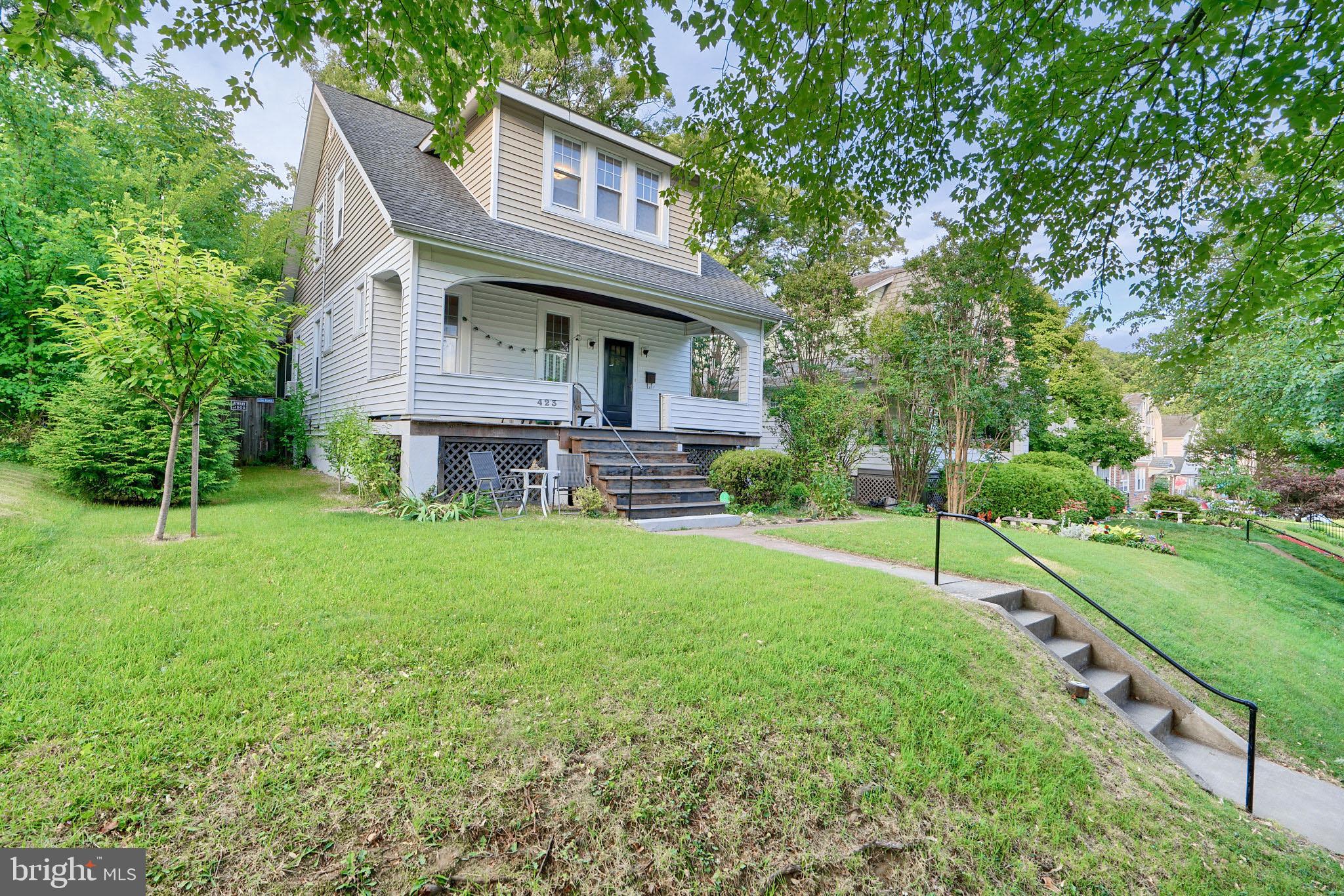 423 Westgate Road Baltimore, MD 21229 - Photo 3 of 40