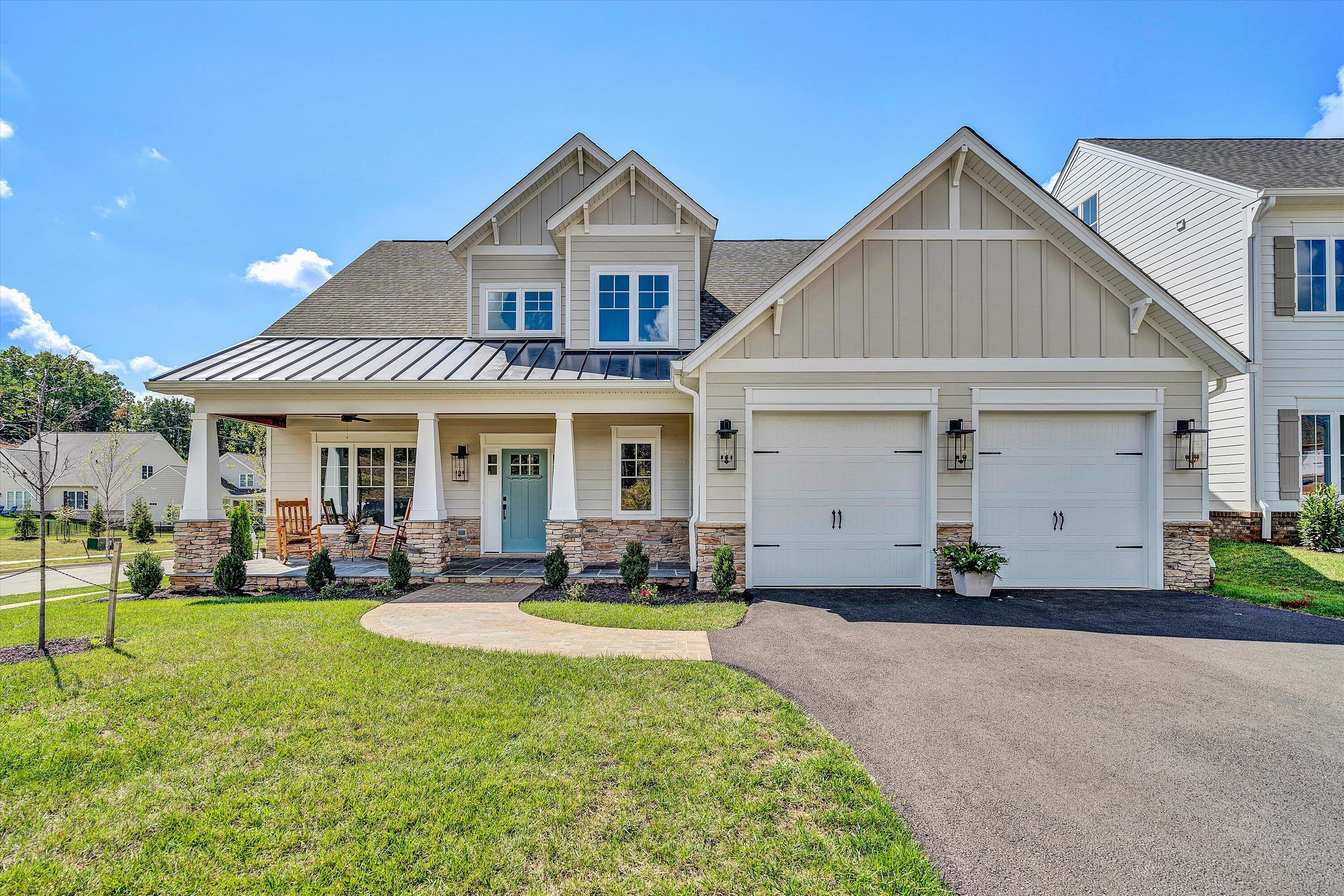 1034 Wilton Park Road Southwest Roanoke, VA 24014 - Photo 1 of 32 02-DSC04138