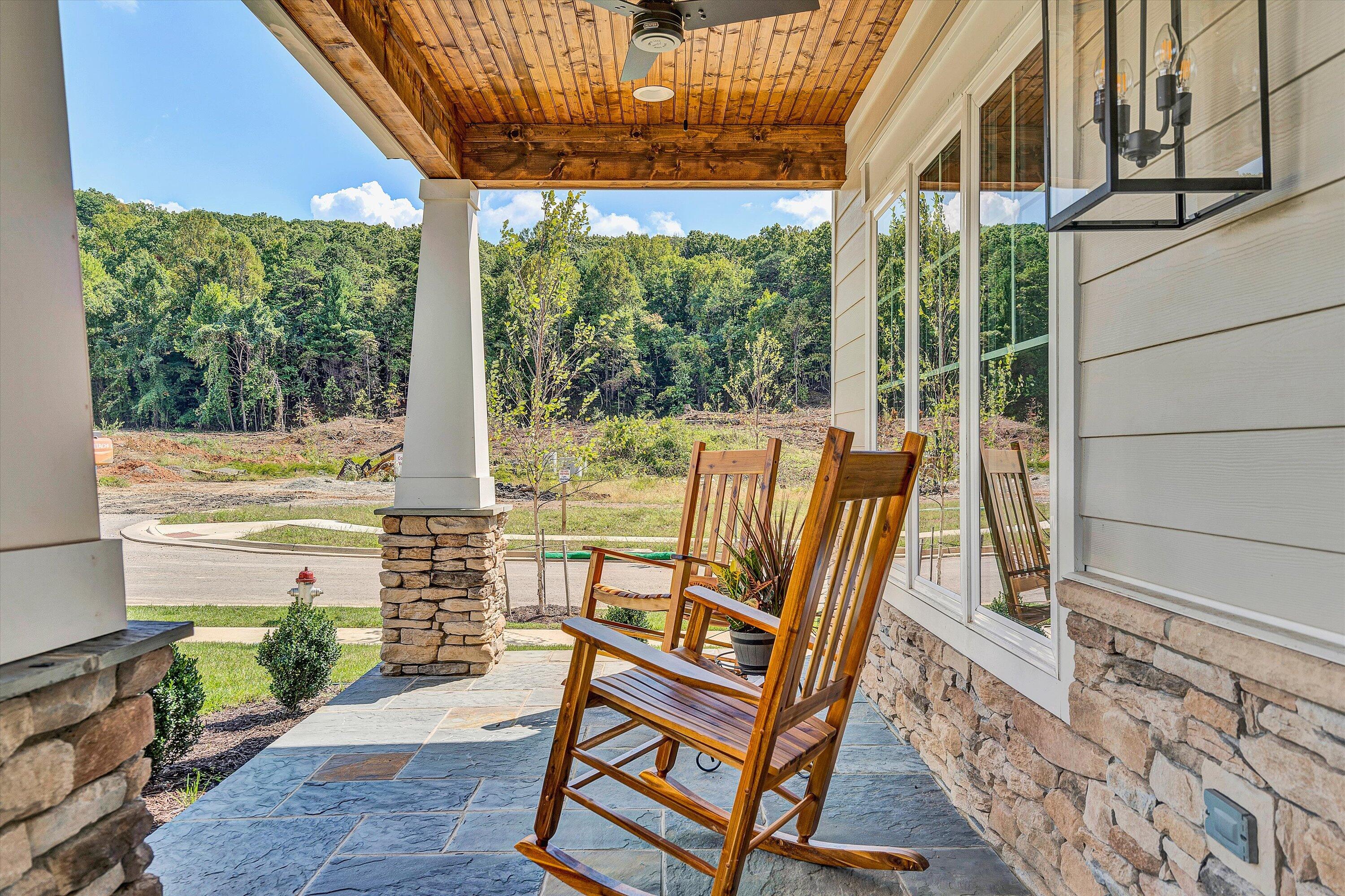 1034 Wilton Park Road Southwest Roanoke, VA 24014 - Photo 4 of 32 03-DSC04150