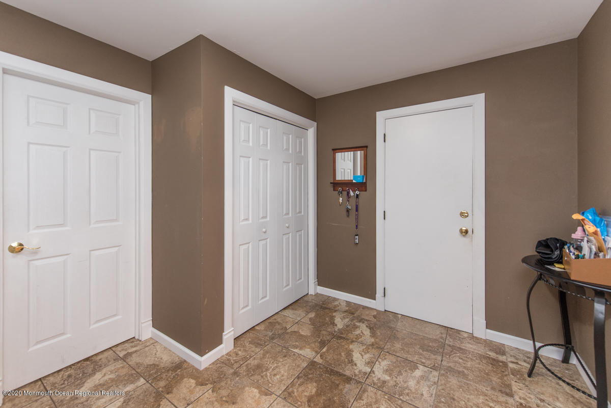 138 Frank Applegate Road Jackson, NJ 08527 - Photo 13 of 47 a view of entryway with livingroom