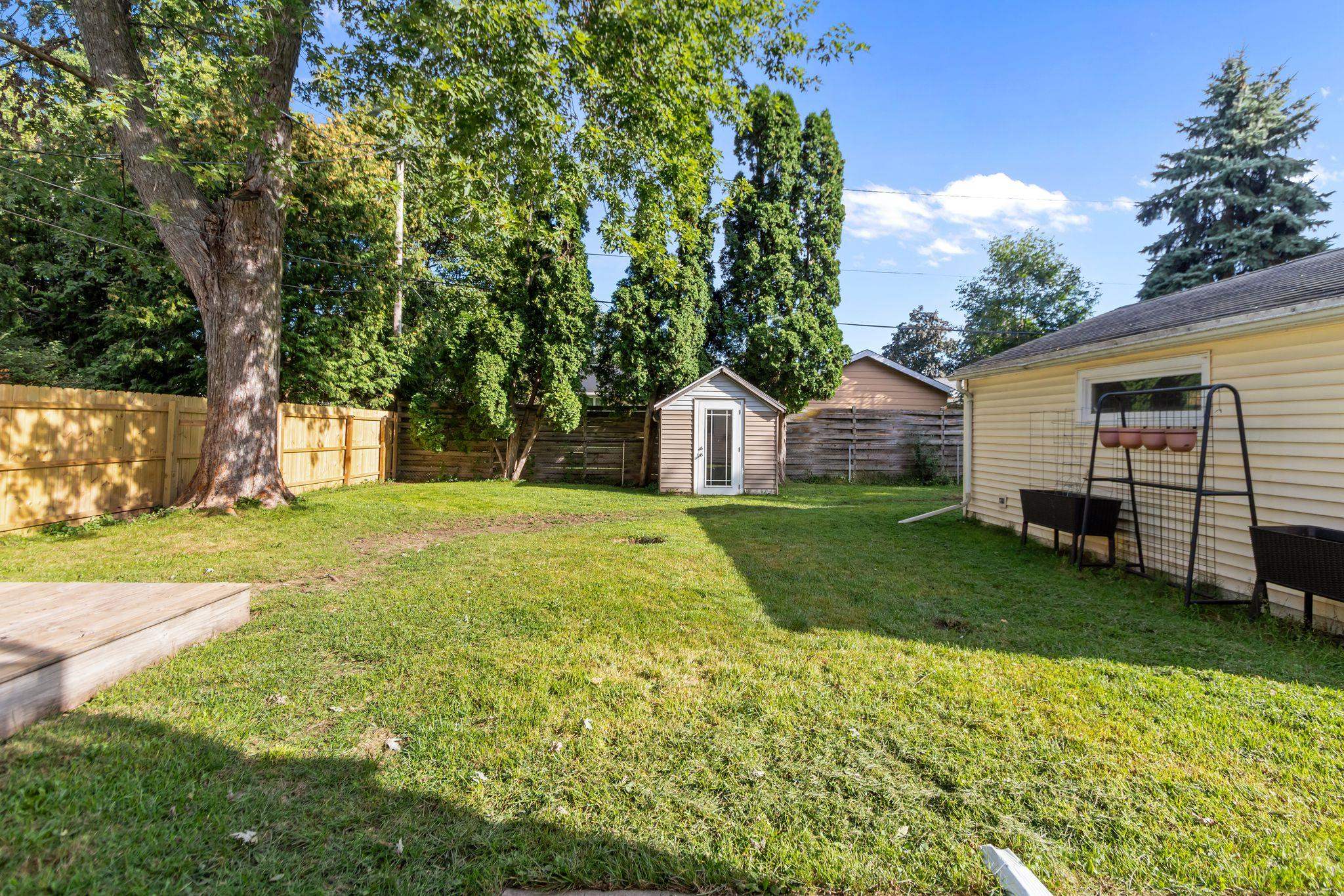 1018 East Frances Street Appleton, WI 54911 - Photo 5 of 40 Gallery Image 5