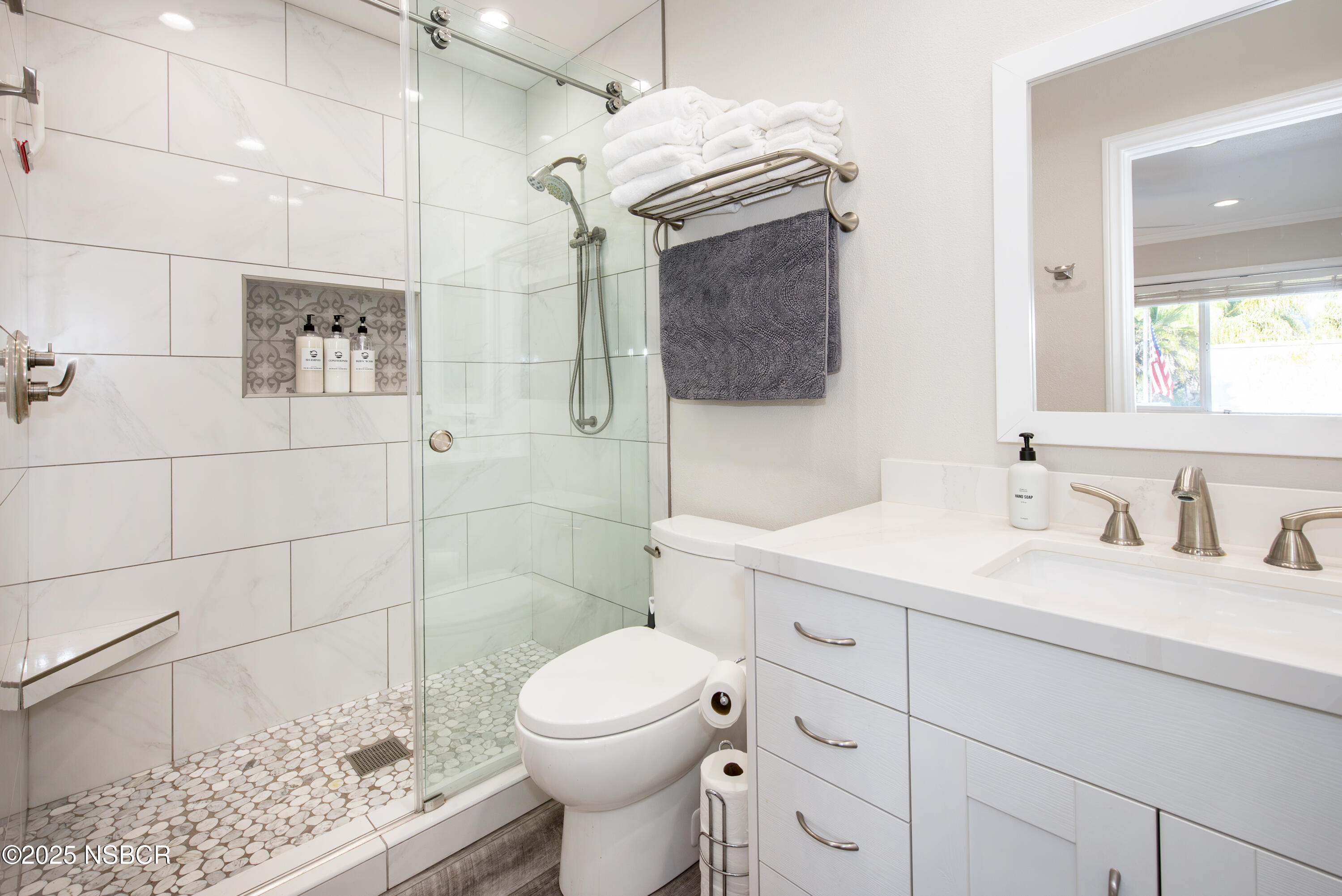 4880 Sandyland Road, Unit 11 Carpinteria, CA 93013 - Photo 11 of 28 10print