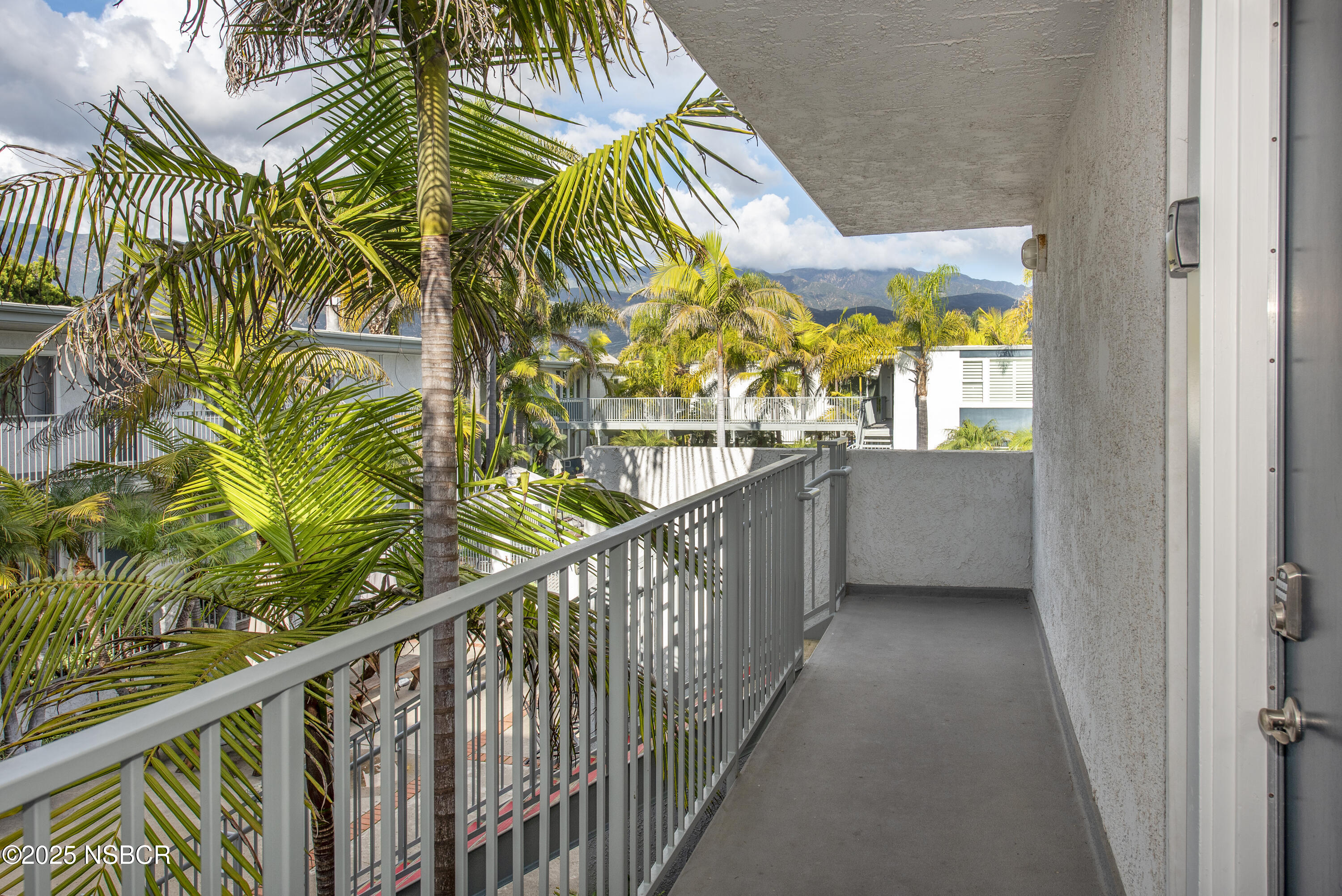 4880 Sandyland Road, Unit 11 Carpinteria, CA 93013 - Photo 19 of 28 11print