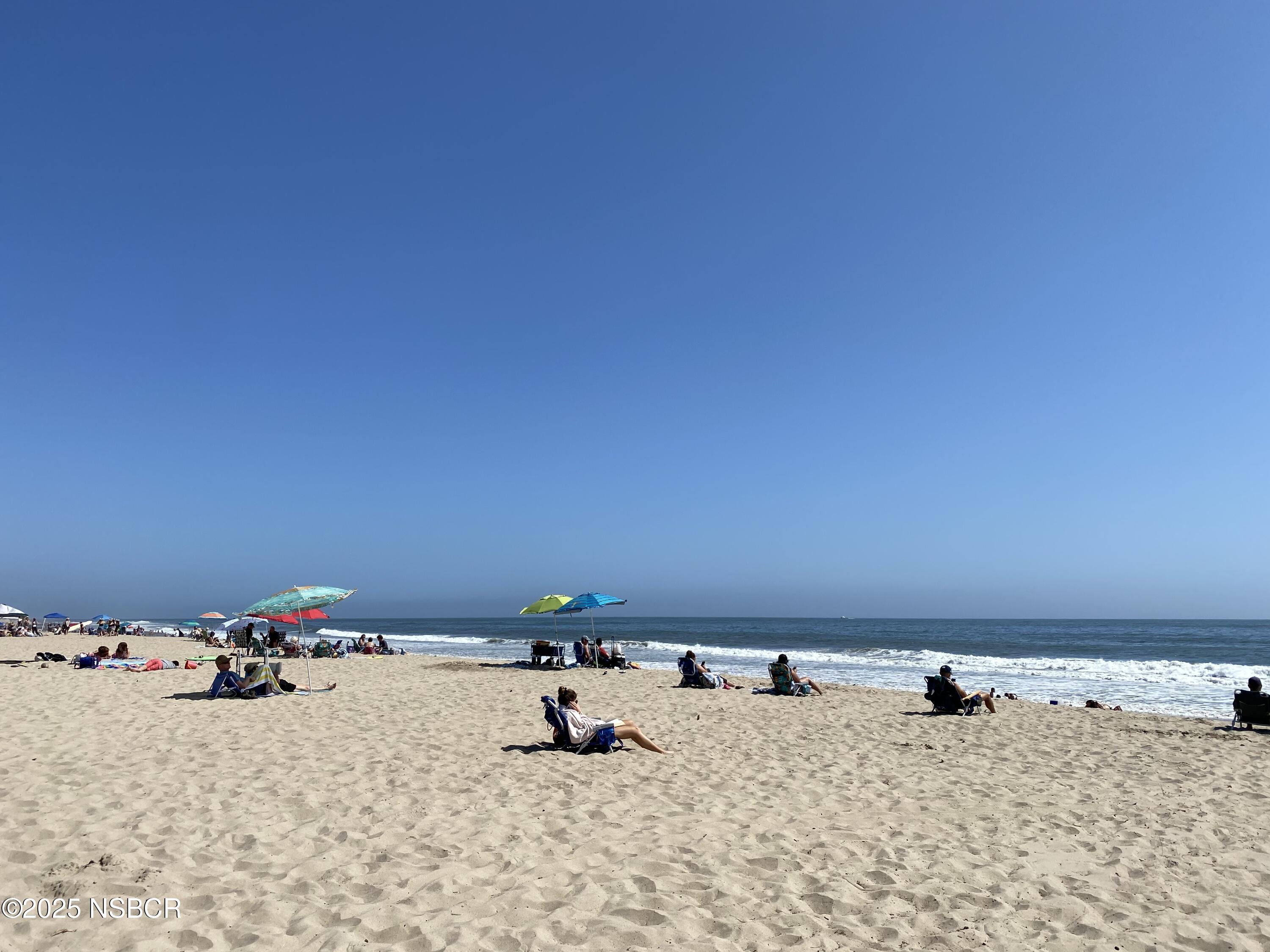 4880 Sandyland Road, Unit 11 Carpinteria, CA 93013 - Photo 24 of 28 Beach3