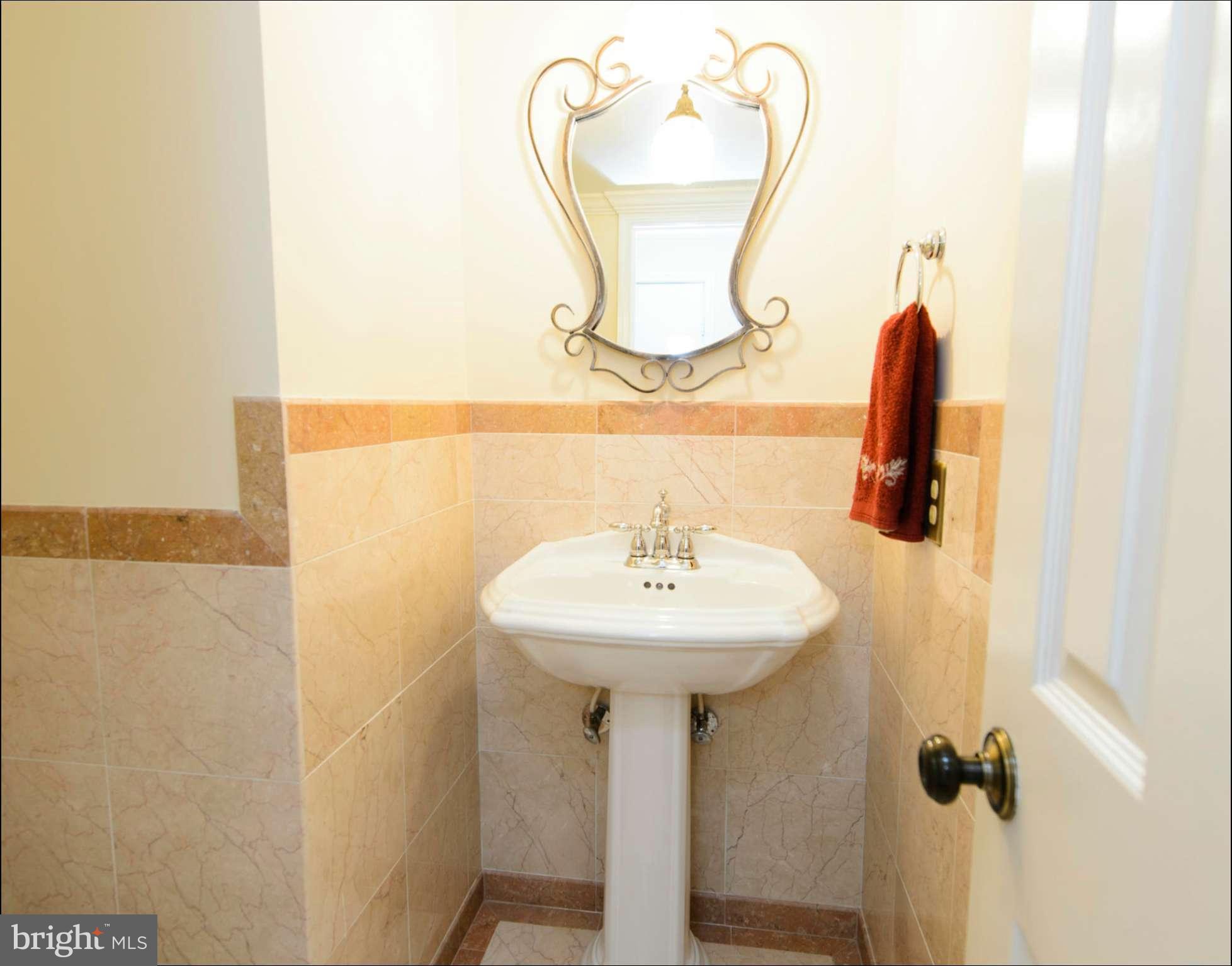 7900 Viola Street Springfield, VA 22152 - Photo 13 of 26 Bath