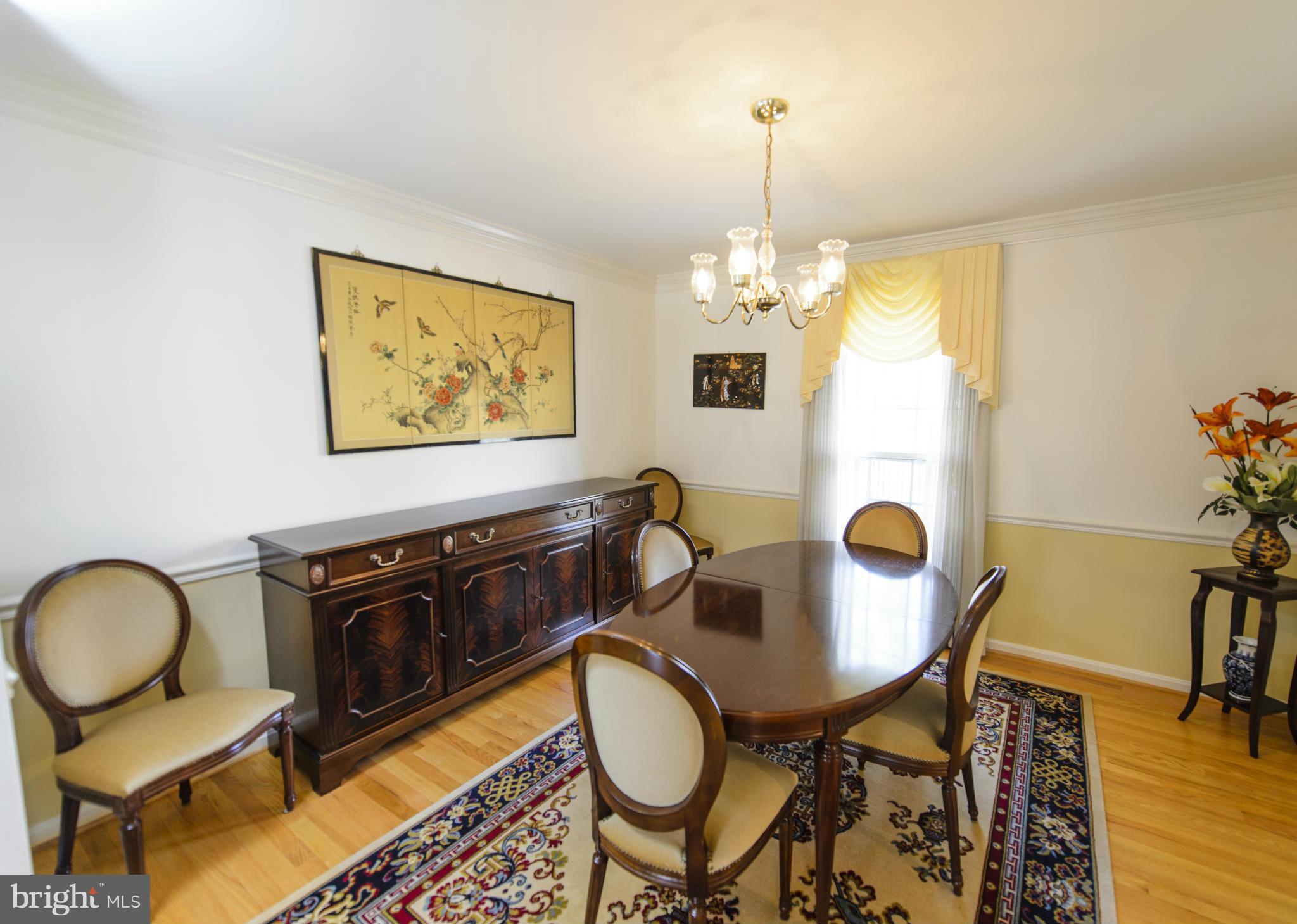 7900 Viola Street Springfield, VA 22152 - Photo 3 of 26 Dining Room