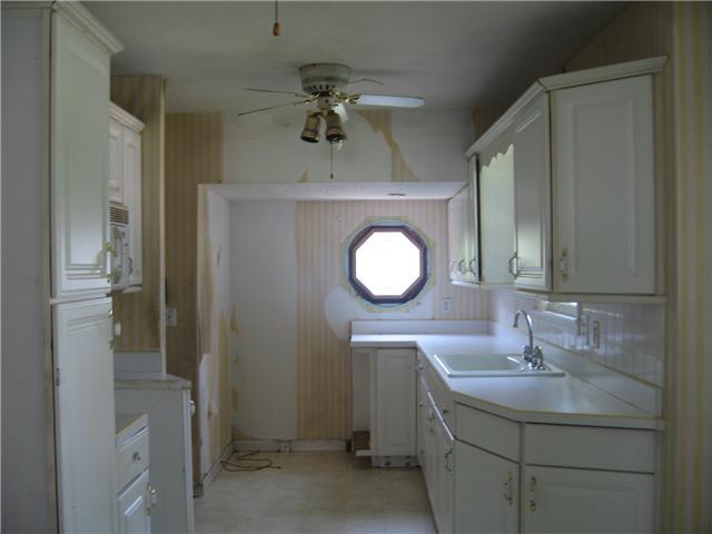 1631 North Riley Avenue Indianapolis, IN 46218 - Photo 3 of 6 Gallery Image 3