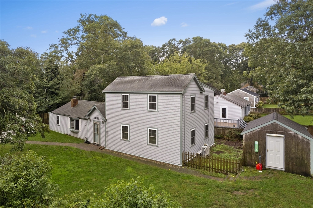 33 Lake Road Yarmouth, MA 02673 - Photo 3 of 34