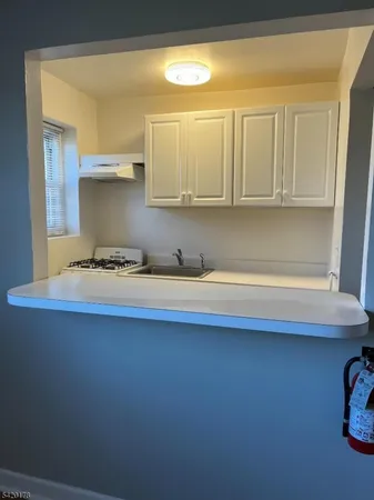 $1,651 | 260 South Orange Avenue, Unit 2, South Orange, NJ 07079