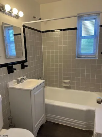 $1,651 | 260 South Orange Avenue, Unit 2, South Orange, NJ 07079