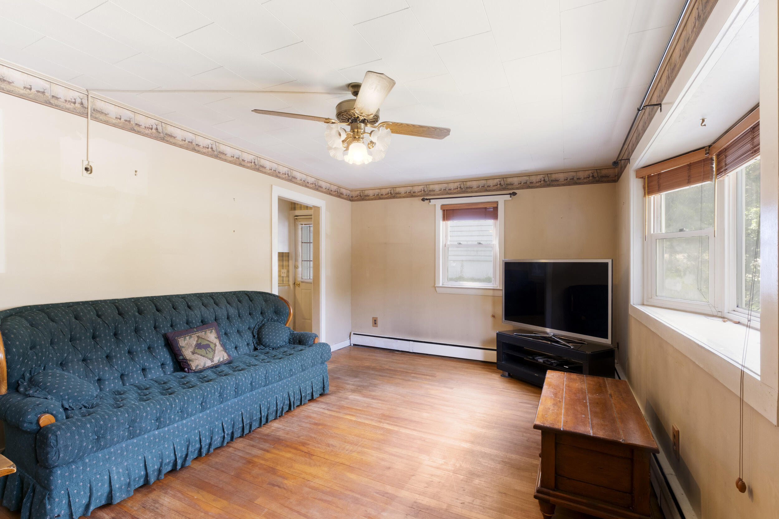 2 Dennis Street Augusta, ME 04330 - Photo 14 of 33 2_dennis_st-interior-05