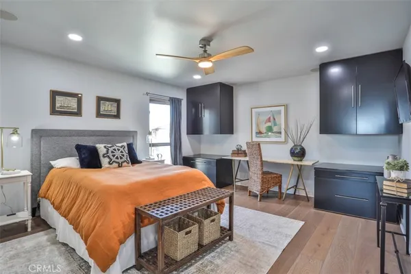 $1,225,000 | 5322 Marina Pacifica Drive South, Long Beach, CA 90803
