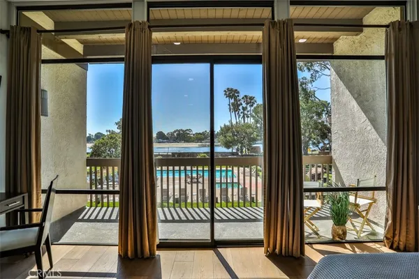 $1,225,000 | 5322 Marina Pacifica Drive South, Long Beach, CA 90803