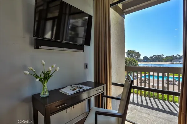 $1,225,000 | 5322 Marina Pacifica Drive South, Long Beach, CA 90803