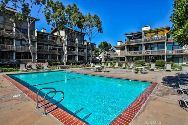 $1,225,000 | 5322 Marina Pacifica Drive South, Long Beach, CA 90803