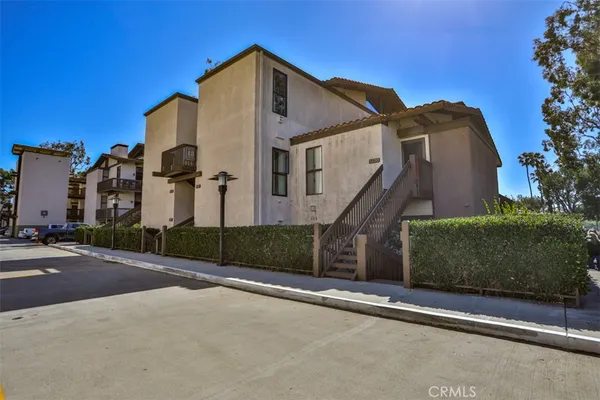 $1,225,000 | 5322 Marina Pacifica Drive South, Long Beach, CA 90803