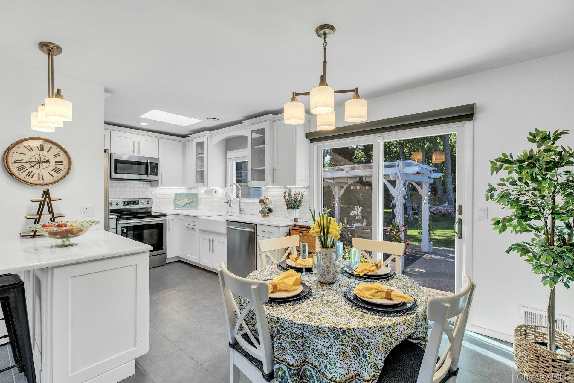 116 West Tiana Road Hampton Bays, NY 11946 - Photo 20 of 50