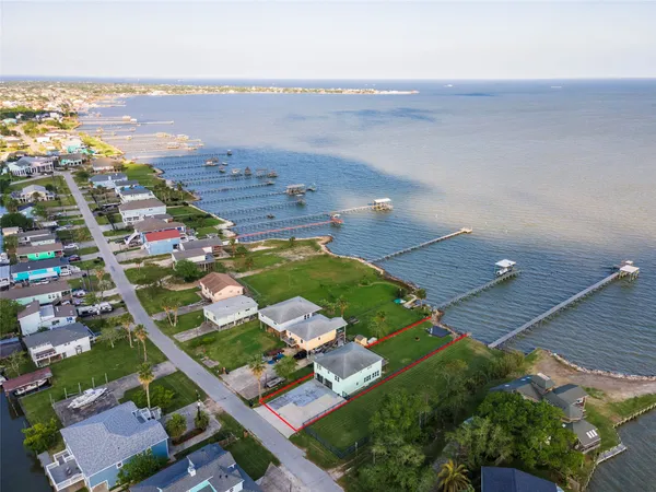 $475,000 | 1643 Dick Bay Street, Dickinson, TX 77539