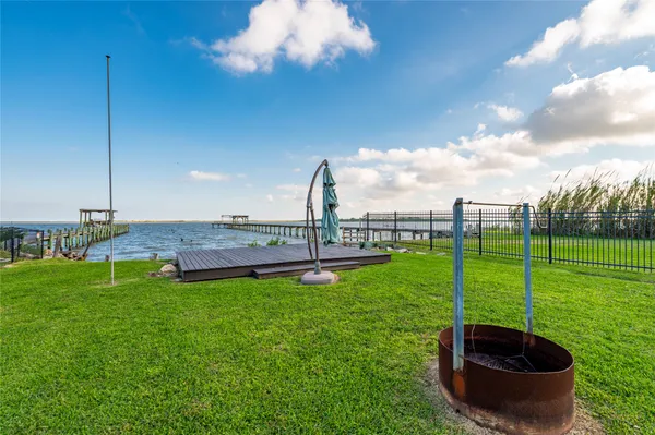 $475,000 | 1643 Dick Bay Street, Dickinson, TX 77539