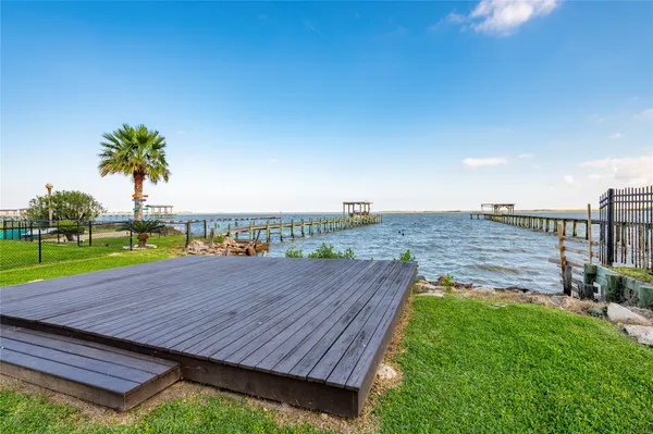 $475,000 | 1643 Dick Bay Street, Dickinson, TX 77539