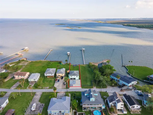 $475,000 | 1643 Dick Bay Street, Dickinson, TX 77539
