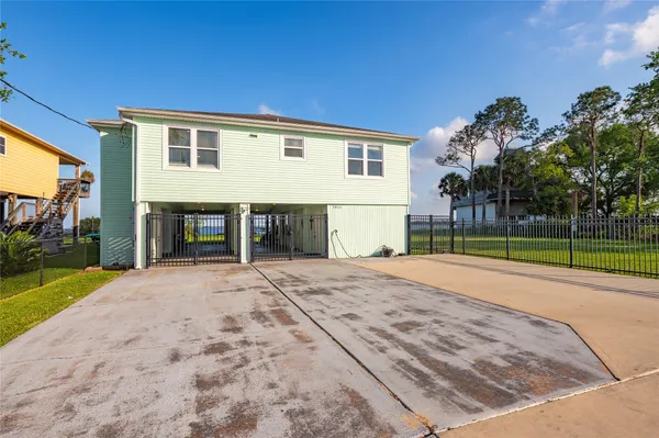 $475,000 | 1643 Dick Bay Street, Dickinson, TX 77539