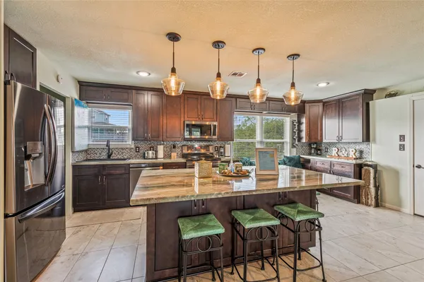$475,000 | 1643 Dick Bay Street, Dickinson, TX 77539