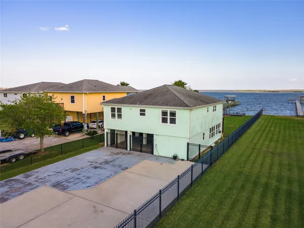 $475,000 | 1643 Dick Bay Street, Dickinson, TX 77539