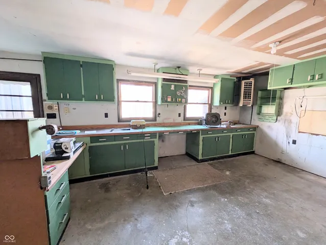 $400,000 | 1859 White Oak Lane, Martinsville, IN 46151