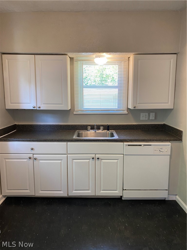 3337 Kildare Road Cleveland, OH 44118 - Photo 6 of 22 Kitchen